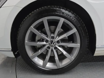 2022 Volkswagen Passat с пробегом 75 027 км