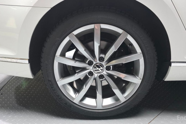 2022 Volkswagen Passat с пробегом 92 745 км