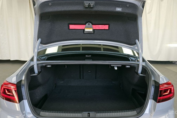 2022 Volkswagen Passat с пробегом 120 693 км