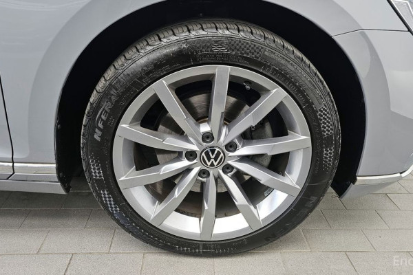 2022 Volkswagen Passat с пробегом 120 693 км