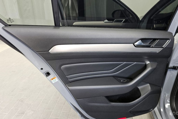 2022 Volkswagen Passat с пробегом 120 693 км