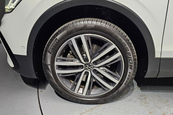 2023 Volkswagen Tiguan с пробегом 24 563 км