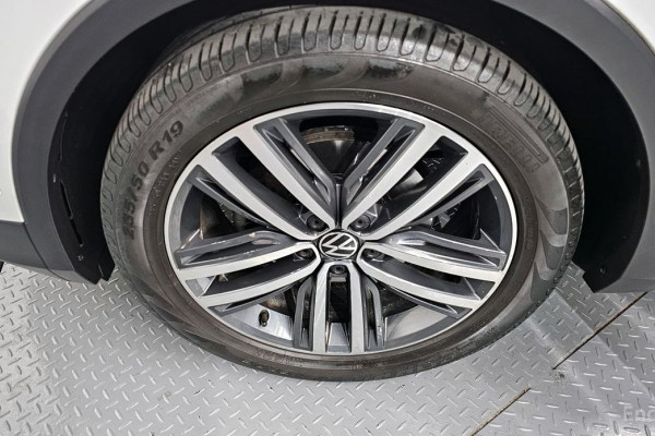 2022 Volkswagen Tiguan с пробегом 54 801 км