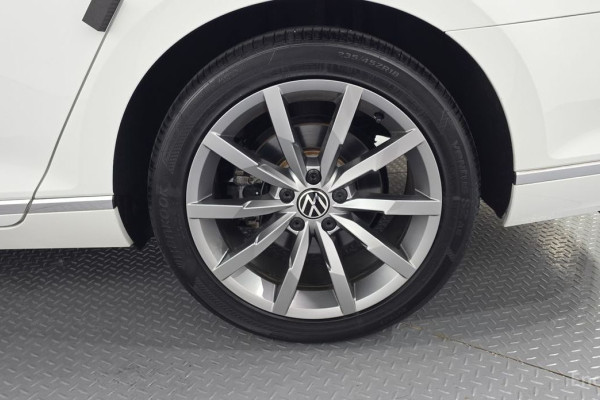 2021 Volkswagen Passat с пробегом 33 115 км