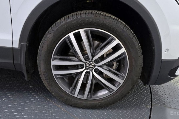 2022 Volkswagen Tiguan с пробегом 49 702 км