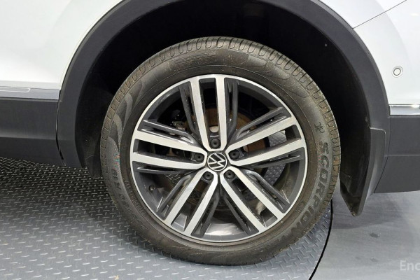 2022 Volkswagen Tiguan с пробегом 49 702 км