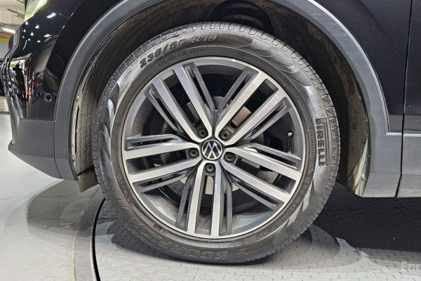 2022 Volkswagen Tiguan с пробегом 34 640 км