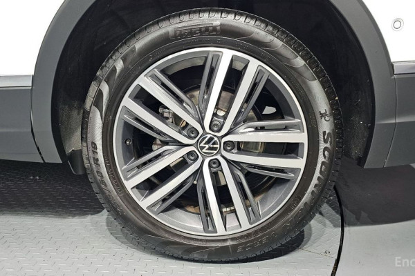 2023 Volkswagen Tiguan с пробегом 29 122 км