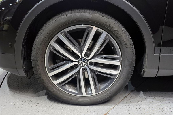 2023 Volkswagen Tiguan с пробегом 28 317 км