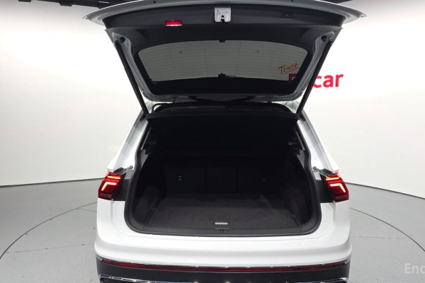 2021 Volkswagen Tiguan с пробегом 76 554 км