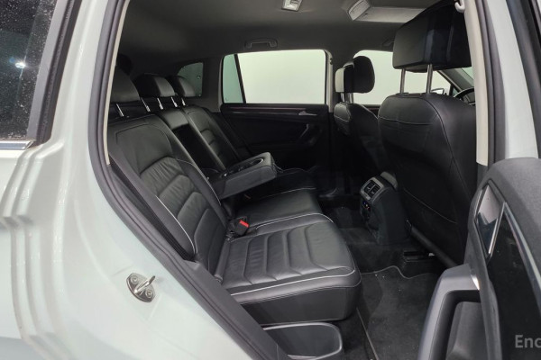 2022 Volkswagen Tiguan с пробегом 43 988 км