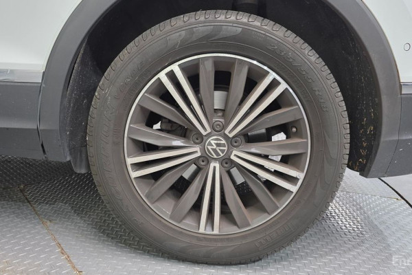 2022 Volkswagen Tiguan с пробегом 43 988 км