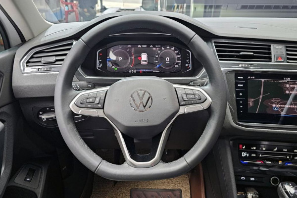 2021 Volkswagen Tiguan с пробегом 42 430 км