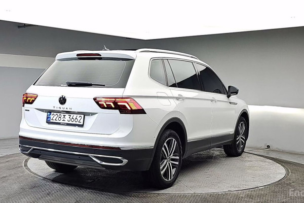 2023 Volkswagen Tiguan с пробегом 28 524 км