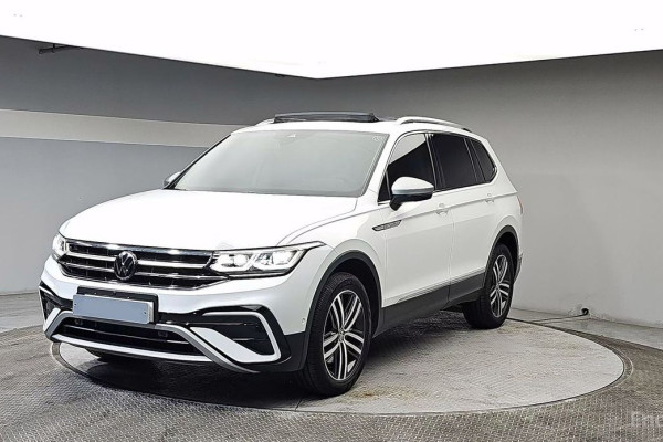 2023 Volkswagen Tiguan с пробегом 28 524 км