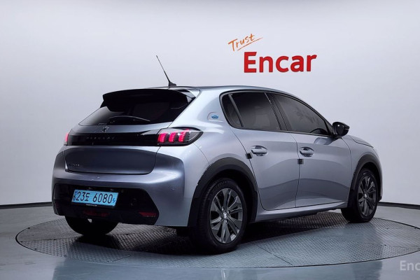 2022 Peugeot 208 с пробегом 77 641 км