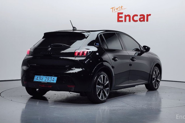 2022 Peugeot 208 с пробегом 43 897 км