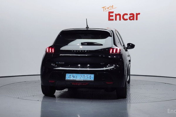 2022 Peugeot 208 с пробегом 43 897 км