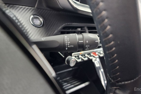 2022 Peugeot 208 с пробегом 77 641 км