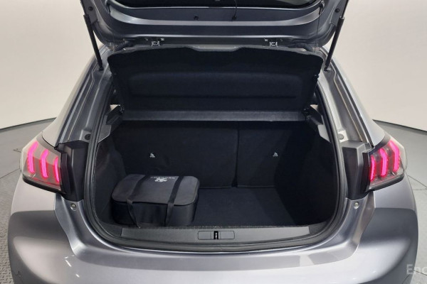 2022 Peugeot 208 с пробегом 77 641 км