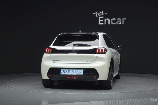 2020 Peugeot 208 с пробегом 123 414 км