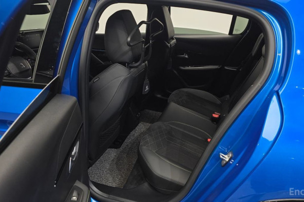 2023 Peugeot 208 с пробегом 43 006 км