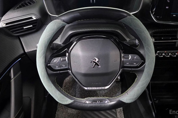 2023 Peugeot 208 с пробегом 43 006 км