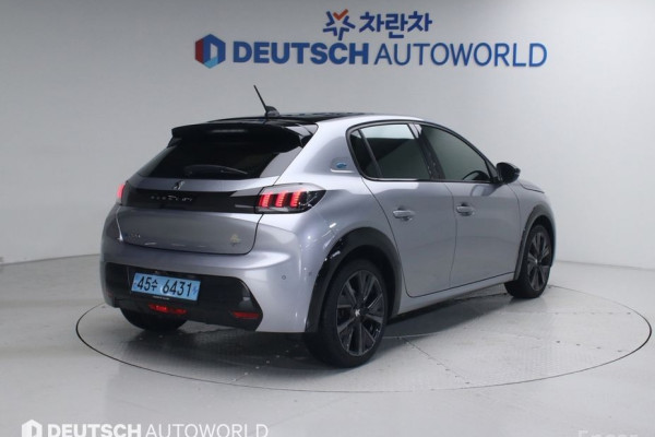 2023 Peugeot 208 с пробегом 36 671 км