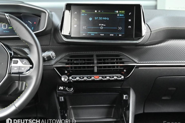 2023 Peugeot 208 с пробегом 36 671 км