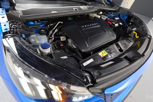 2022 Peugeot 2008 с пробегом 54 704 км