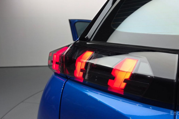 2022 Peugeot 2008 с пробегом 54 704 км