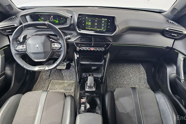2021 Peugeot 2008 с пробегом 34 251 км