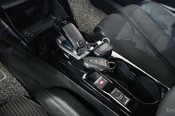 2021 Peugeot 2008 с пробегом 34 251 км