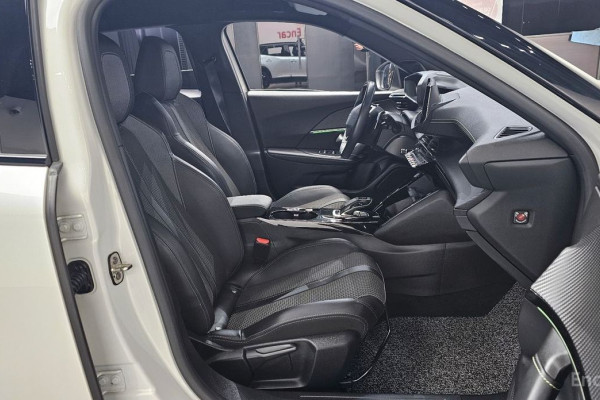 2021 Peugeot 2008 с пробегом 34 251 км