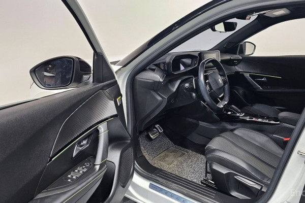 2021 Peugeot 2008 с пробегом 34 251 км