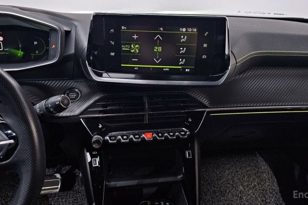 2021 Peugeot 2008 с пробегом 34 251 км