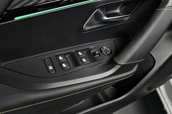 2023 Peugeot 2008 с пробегом 38 298 км