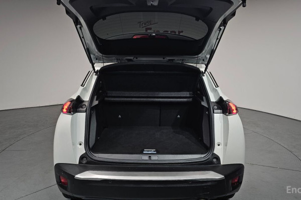 2023 Peugeot 2008 с пробегом 38 298 км