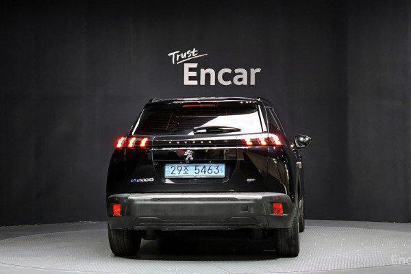 2021 Peugeot 2008 с пробегом 122 500 км