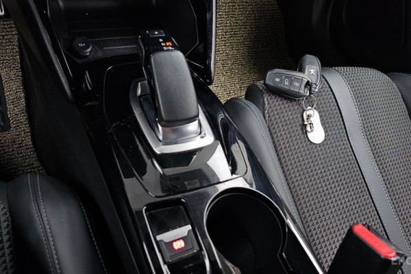 2021 Peugeot 2008 с пробегом 122 500 км