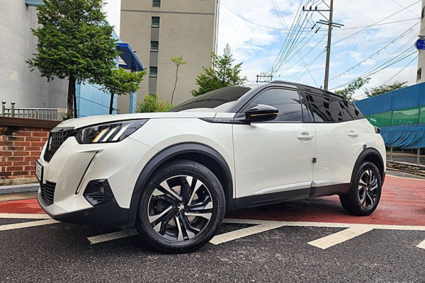 2021 Peugeot 2008 с пробегом 59 958 км