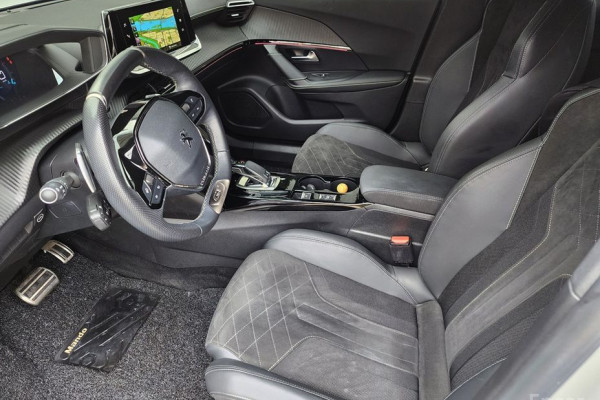 2021 Peugeot 2008 с пробегом 59 958 км