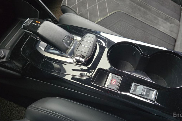 2021 Peugeot 2008 с пробегом 36 835 км