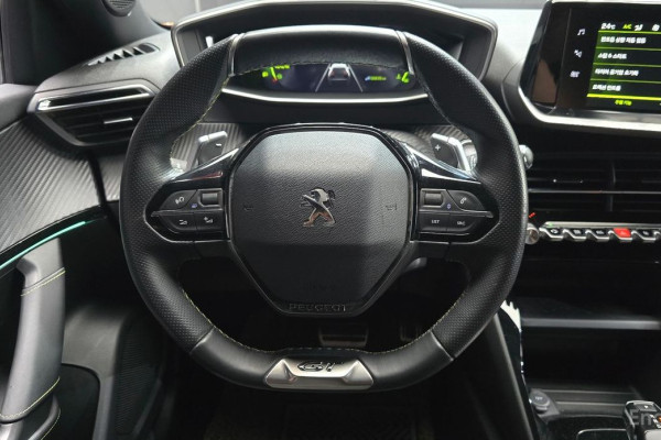 2021 Peugeot 2008 с пробегом 36 835 км
