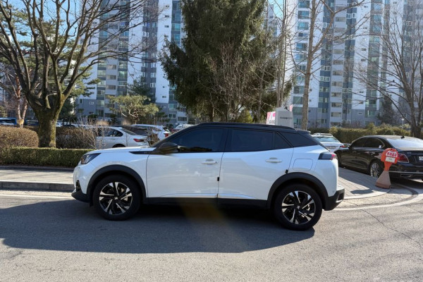 2022 Peugeot 2008 с пробегом 73 000 км