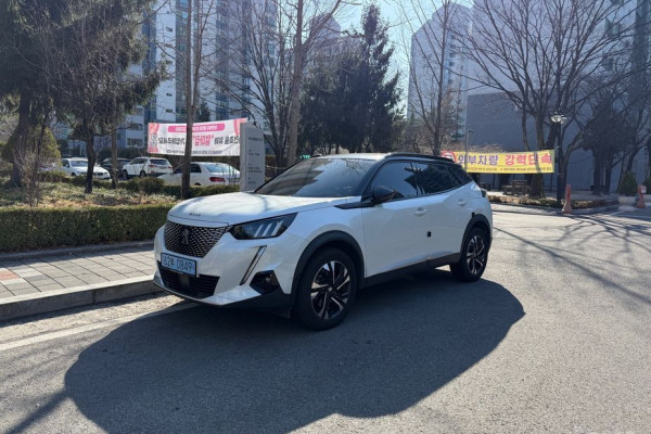 2022 Peugeot 2008 с пробегом 73 000 км