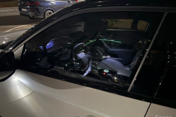 2022 Peugeot 2008 с пробегом 73 000 км