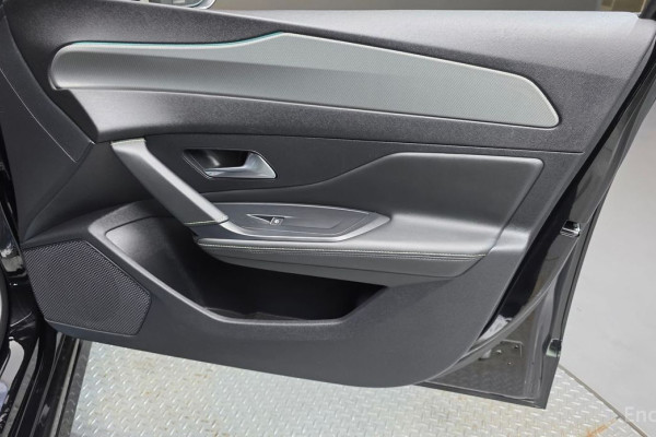 2022 Peugeot 308 с пробегом 65 190 км