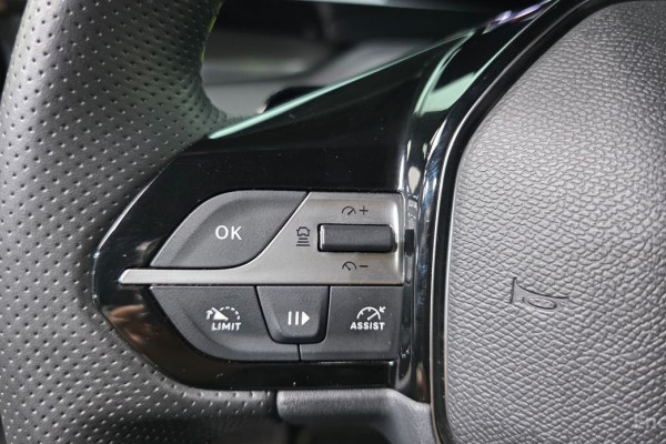 2023 Peugeot 308 с пробегом 22 505 км