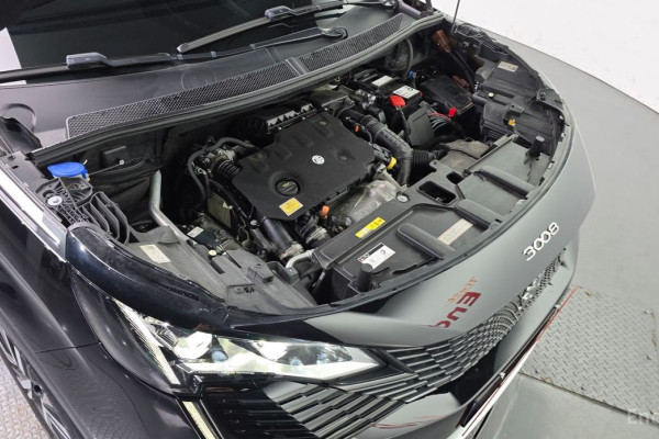 2023 Peugeot 3008 с пробегом 43 175 км
